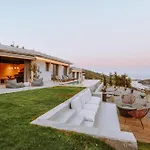 Luxury Theros With Private Pools Villa