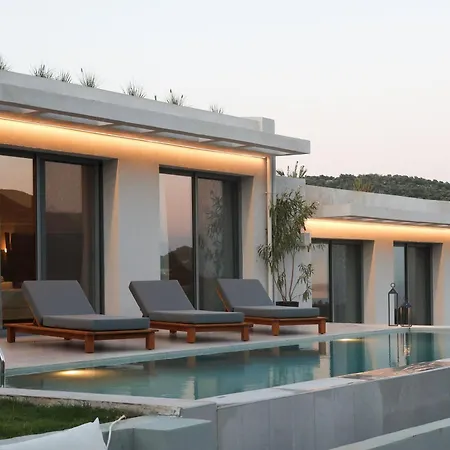 Luxury Theros With Private Pools * シヴォタ